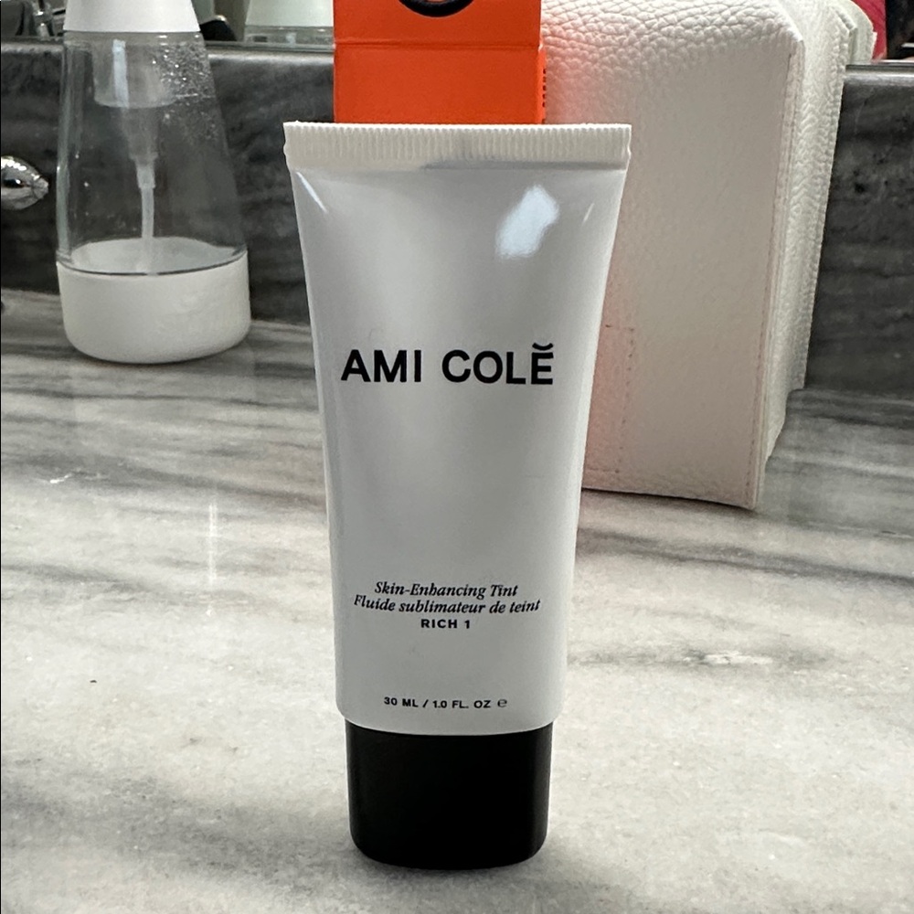 Ami Colé Skin-Enhancing Tint - shade Rich 1 - Picture 2 of 2